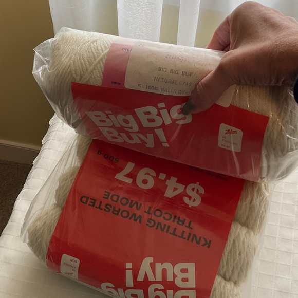 Cream Yarn Bundle - Picture 4 of 6